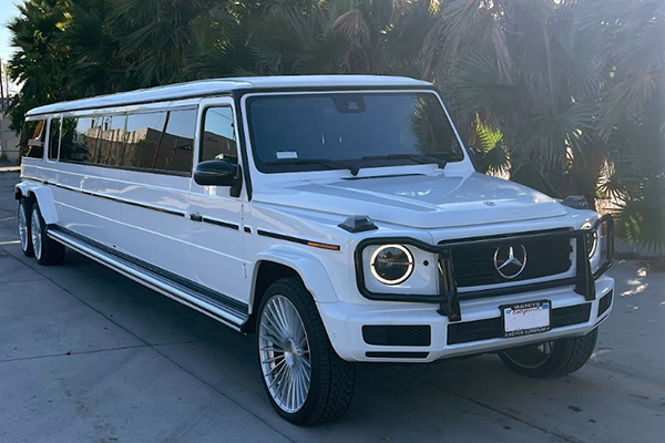 mercedes limo exterior